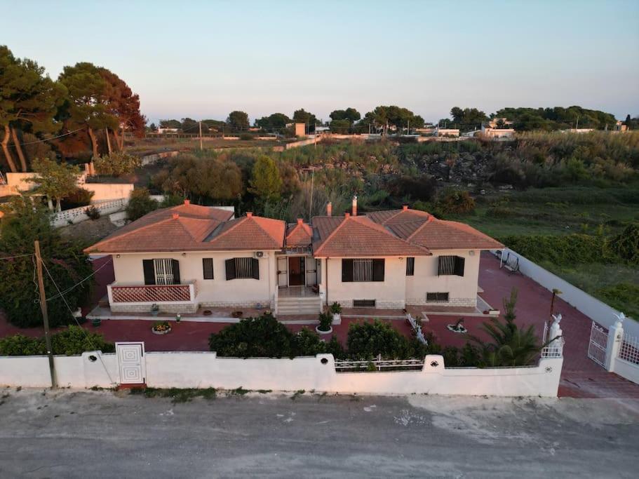 Villa Ada Leporano Exterior photo